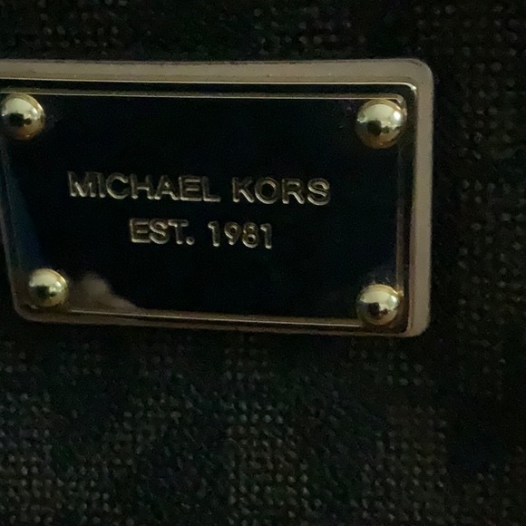 MK Messenger Bag - Picture 3 of 7